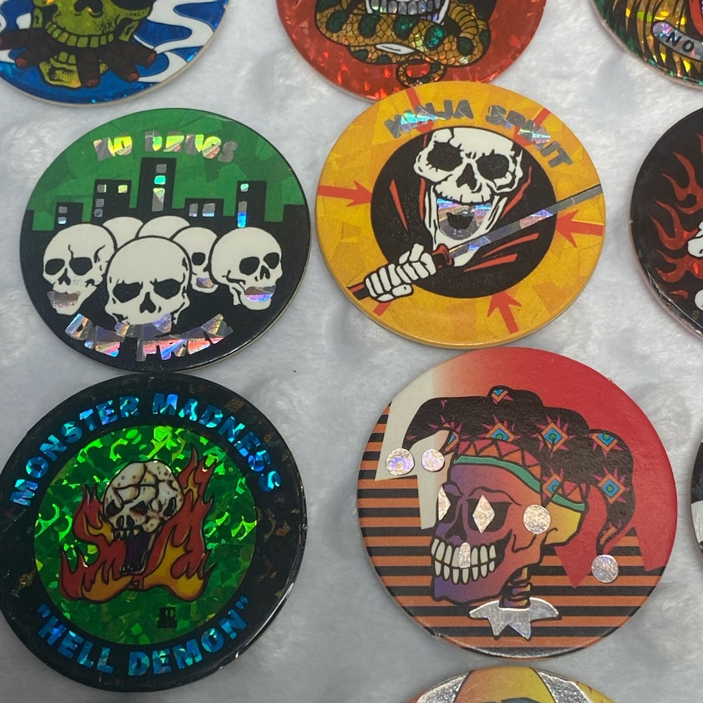 POGs Lot of 42 Skulls with Foil 1990’s - Picture 6 of 14
